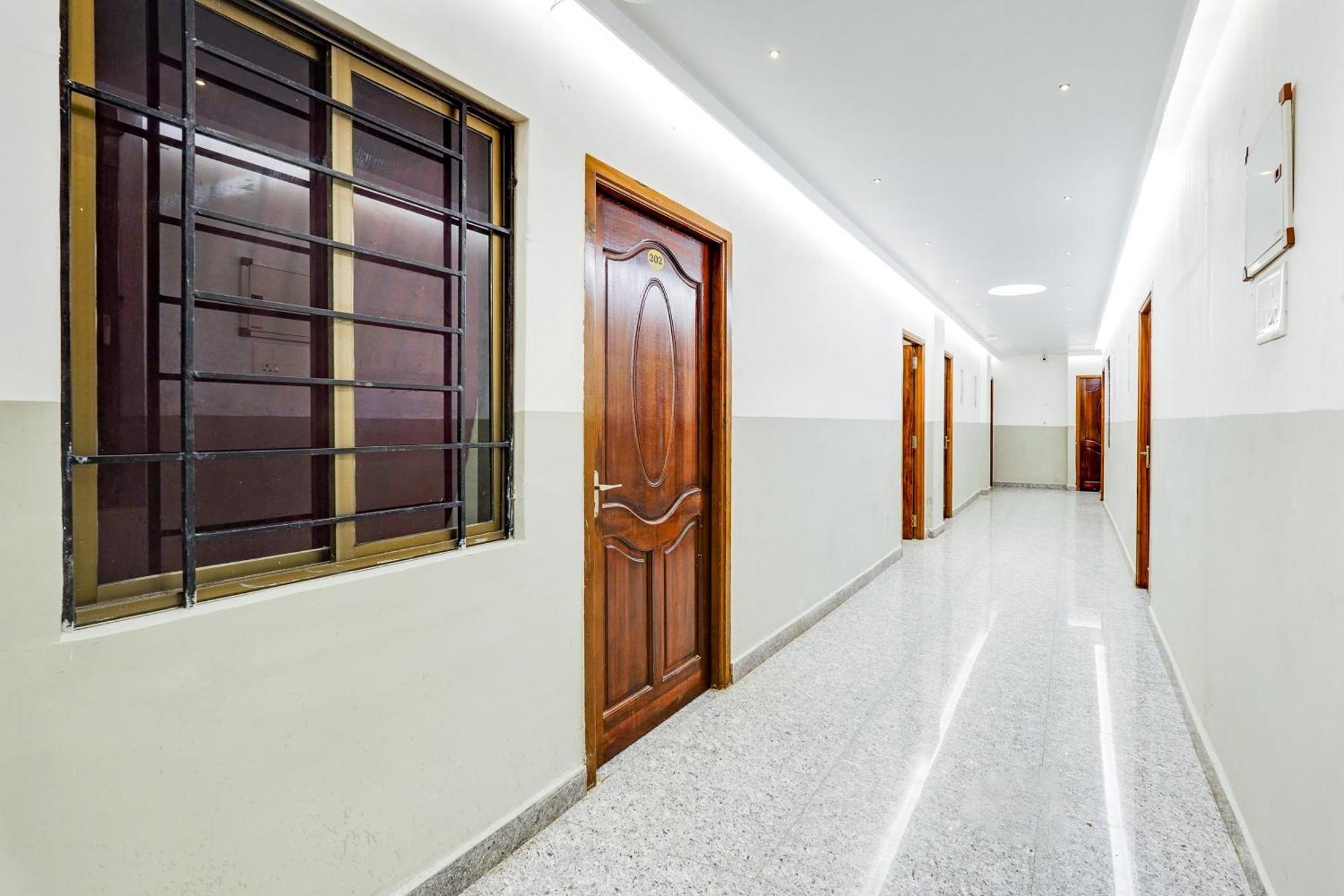 Super Hotel O White Town Formerly Seascape Residency Puducherry Zewnętrze zdjęcie