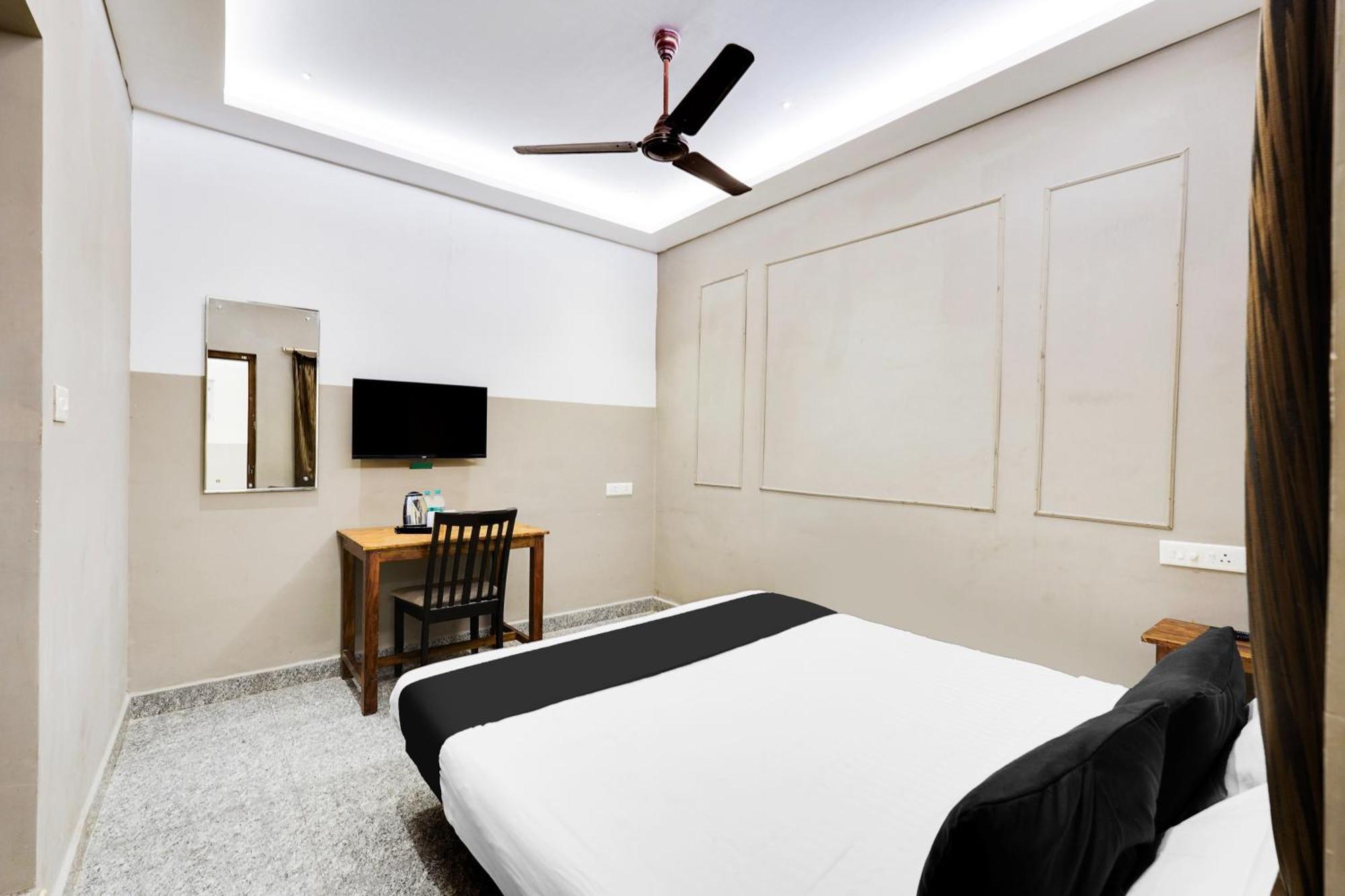 Super Hotel O White Town Formerly Seascape Residency Puducherry Zewnętrze zdjęcie